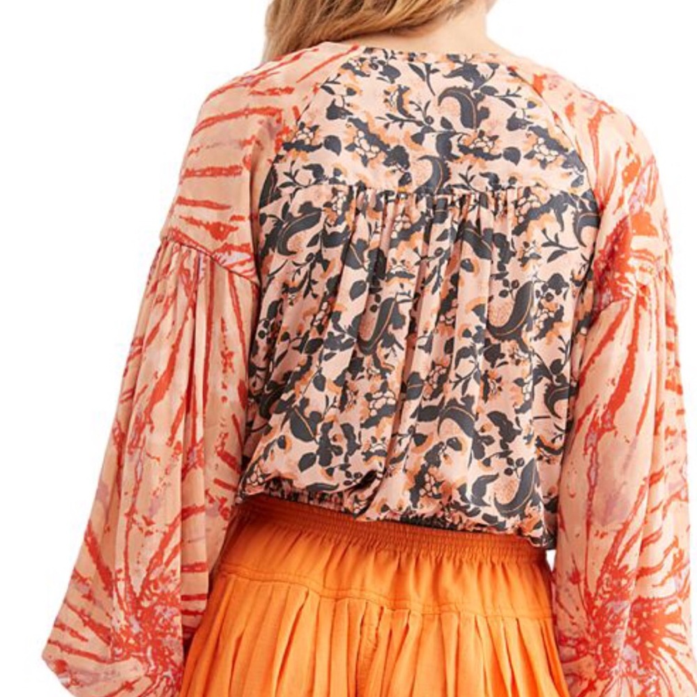 Gorgeous top - Picture 2 of 2